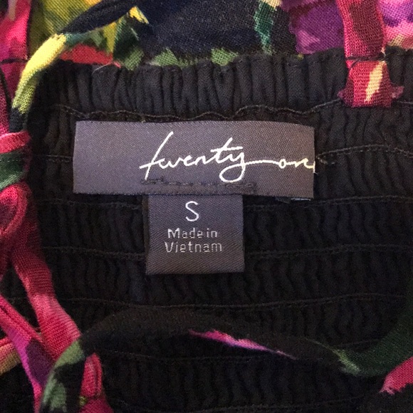 ⭐️3 for $29 Twenty-one Mini Sun Dress⭐️ - Picture 10 of 11